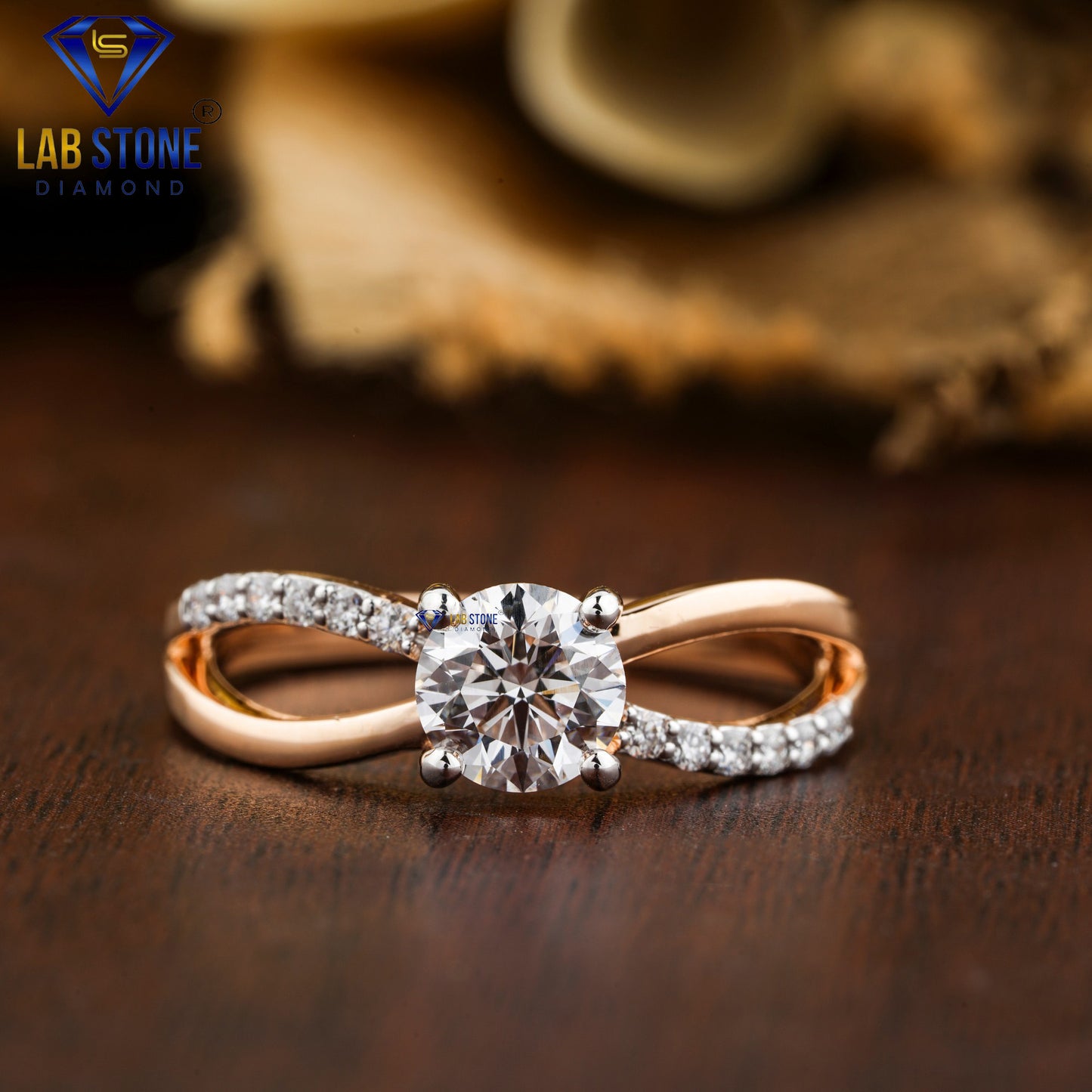 1.06 TDW Round Cut Women’s Engagement Diamond Ring