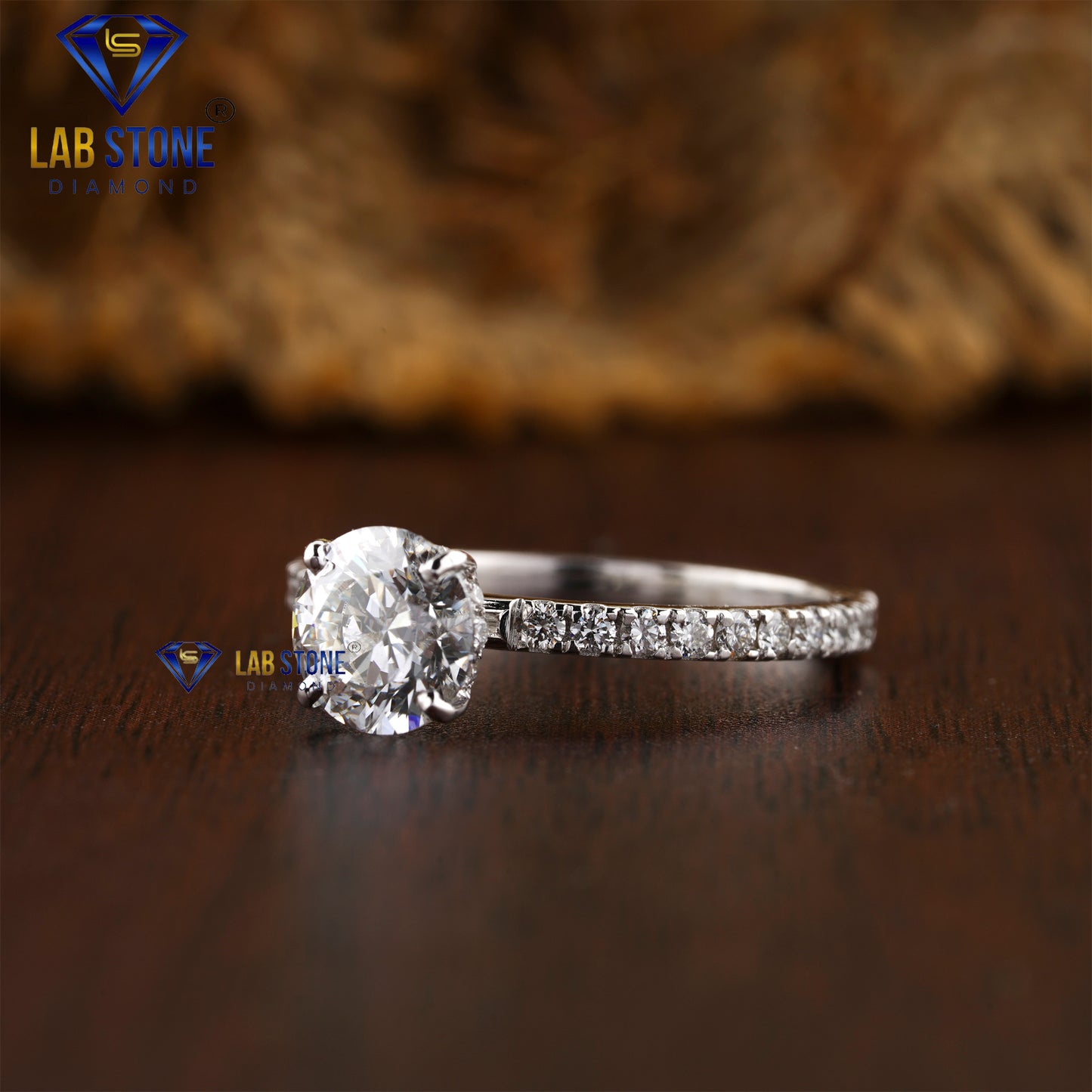 1.33 TDW Round Cut Diamond Women’s Engagement Ring