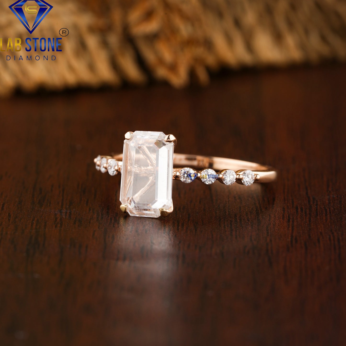 1.06 TDW Emerald Rose Cut & Round Cut Women's Engagement Diamond Ring
