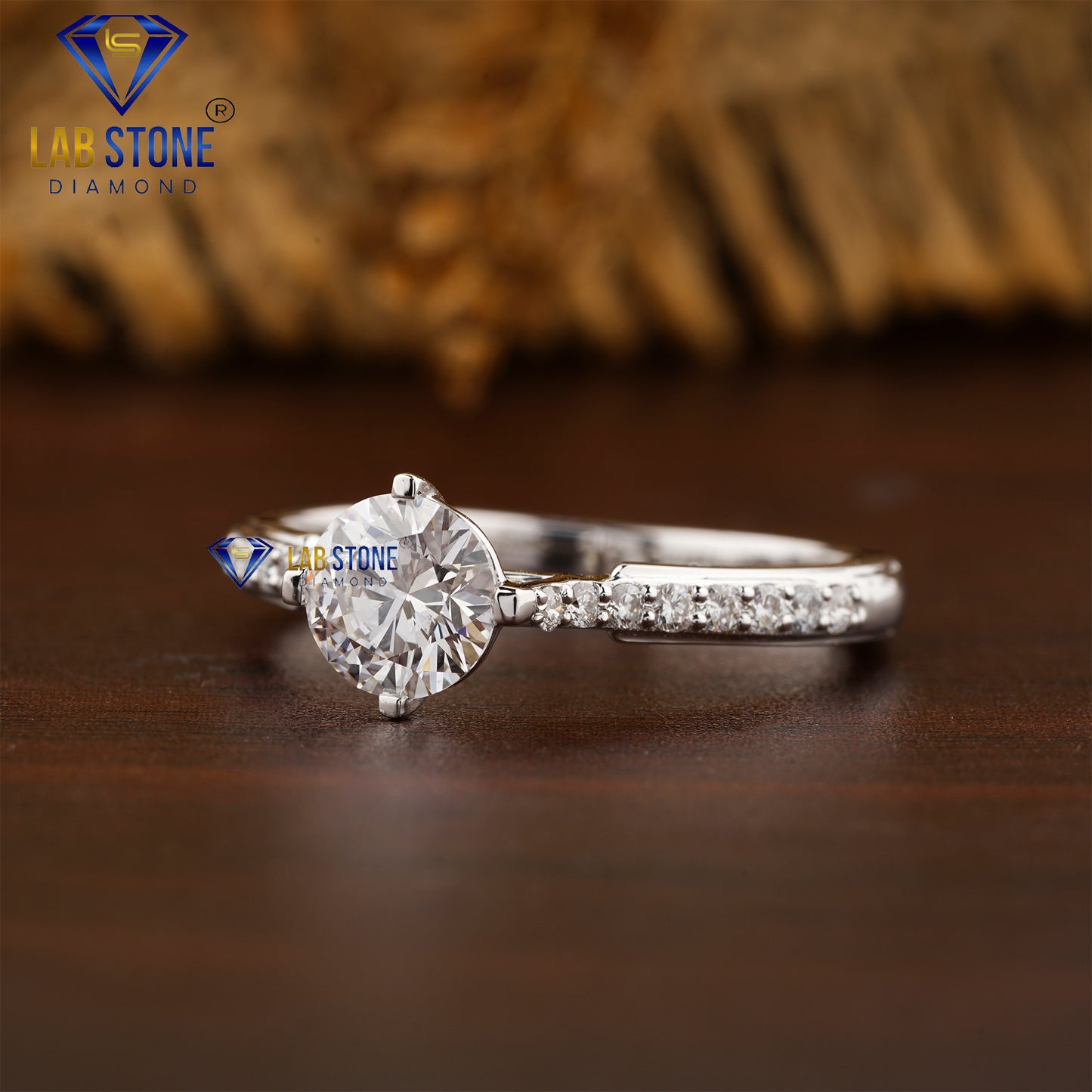 0.98 TDW Round Cut Women’s Engagement Diamond Ring