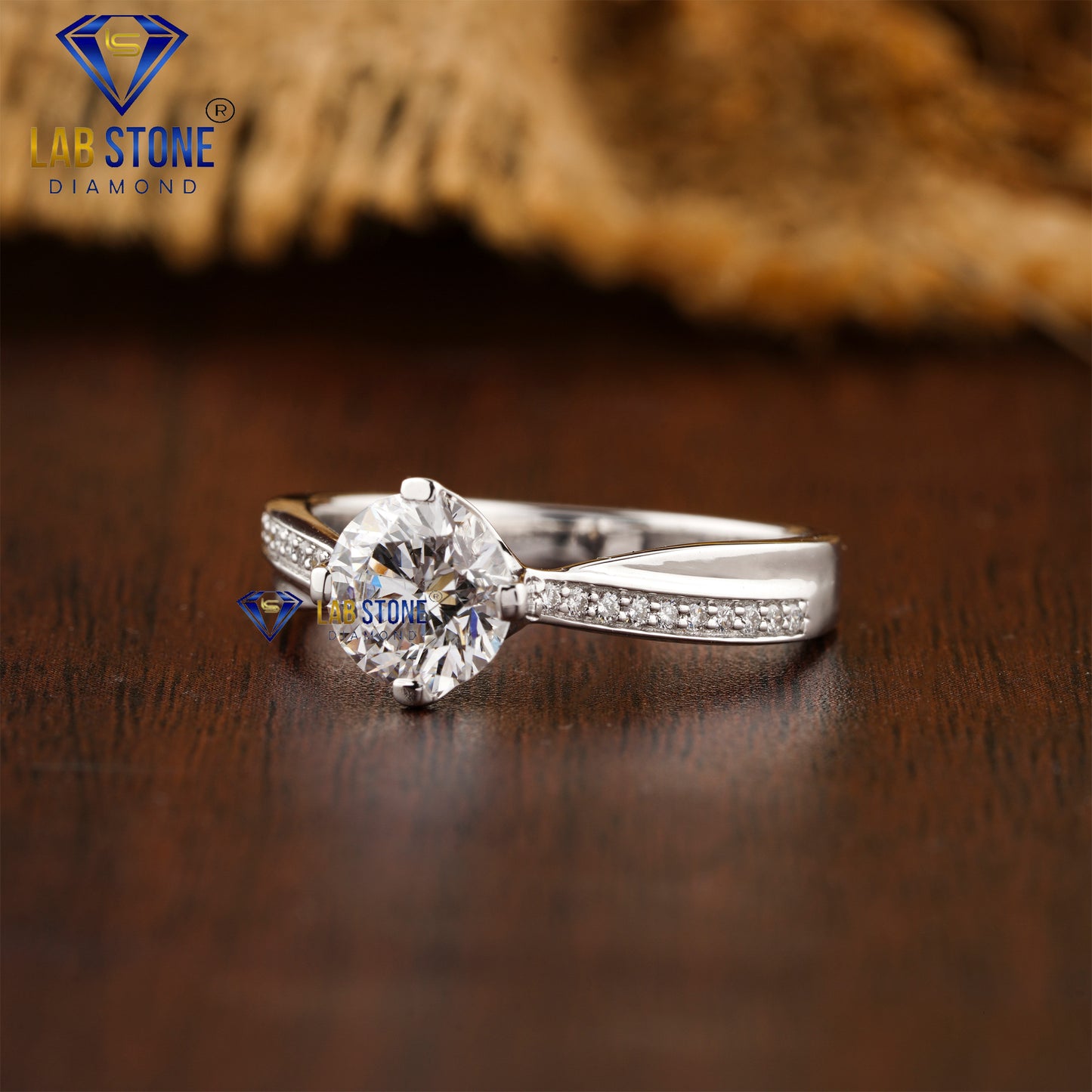 1.37 TDW Round Cut Women’s Diamond Engagement Ring