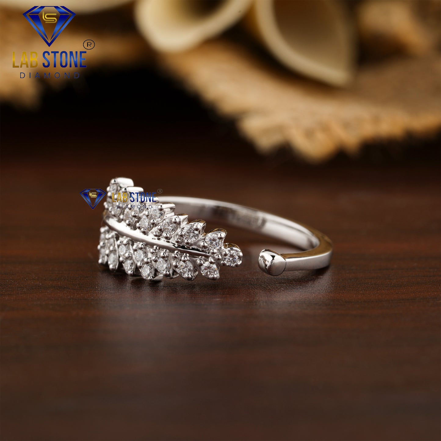 0.21 TDW Round Cut Diamond Women’s Engagement Ring