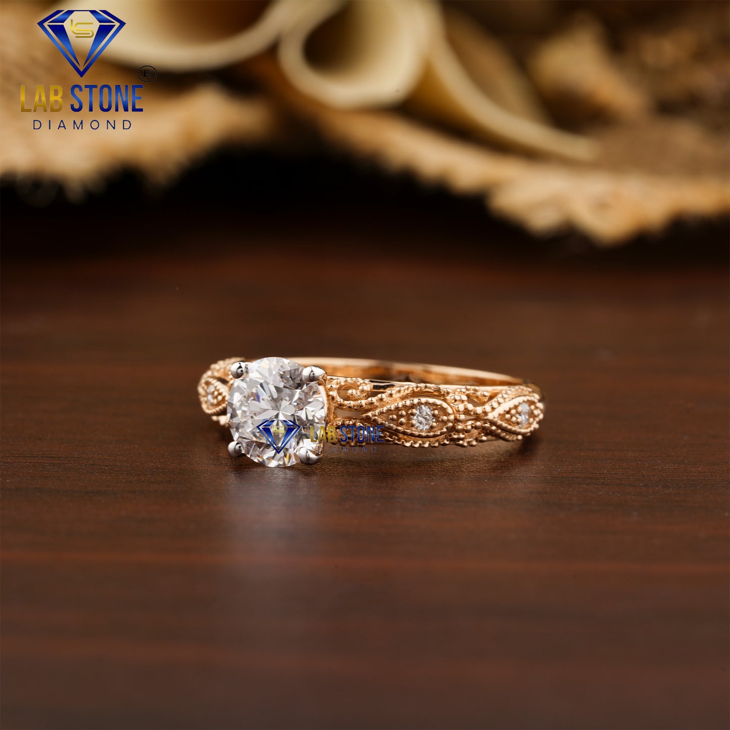 1.05 TDW Round Cut Women’s Engagement Diamond Ring