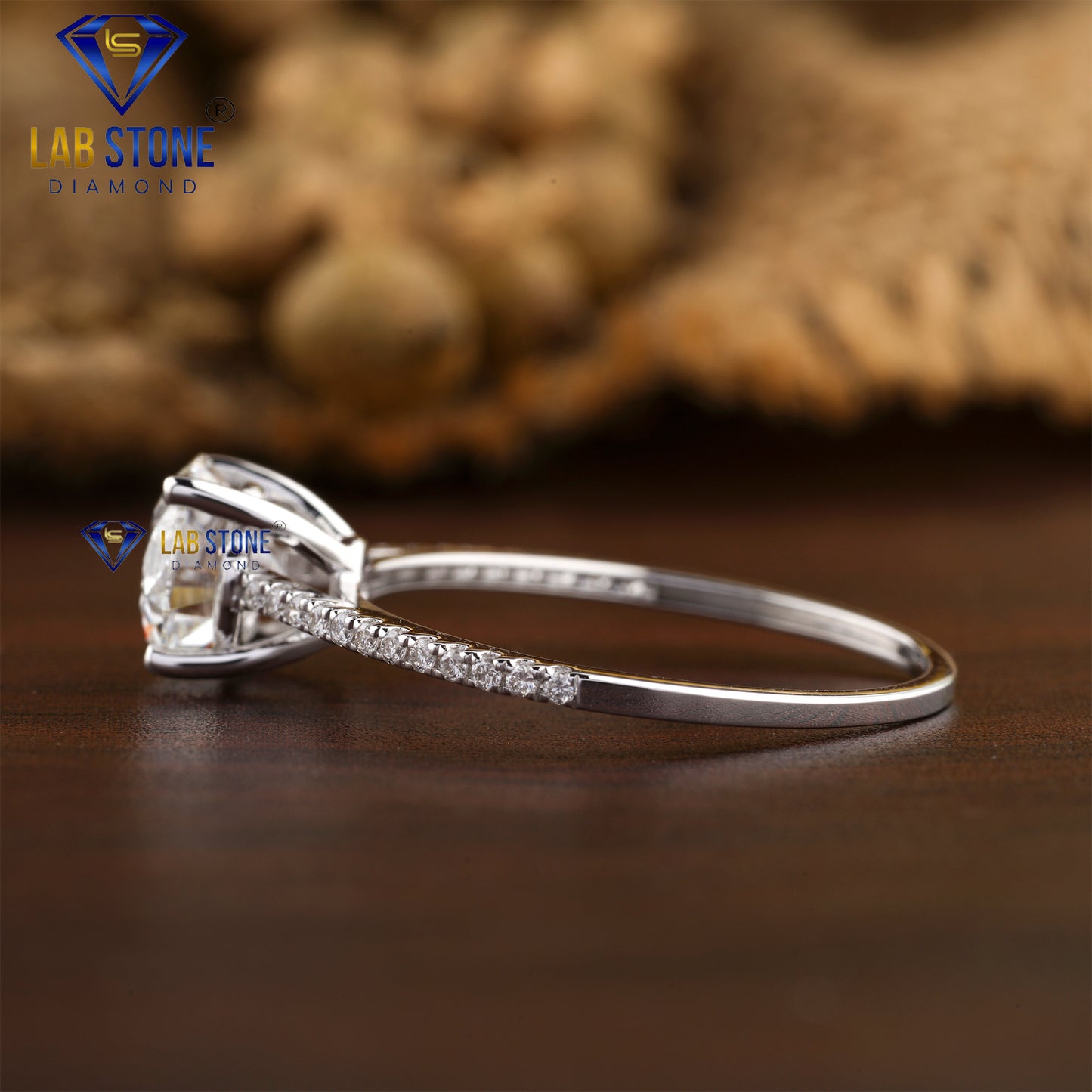 1.396 TDW Round Cut Women's Engagement Diamond Ring