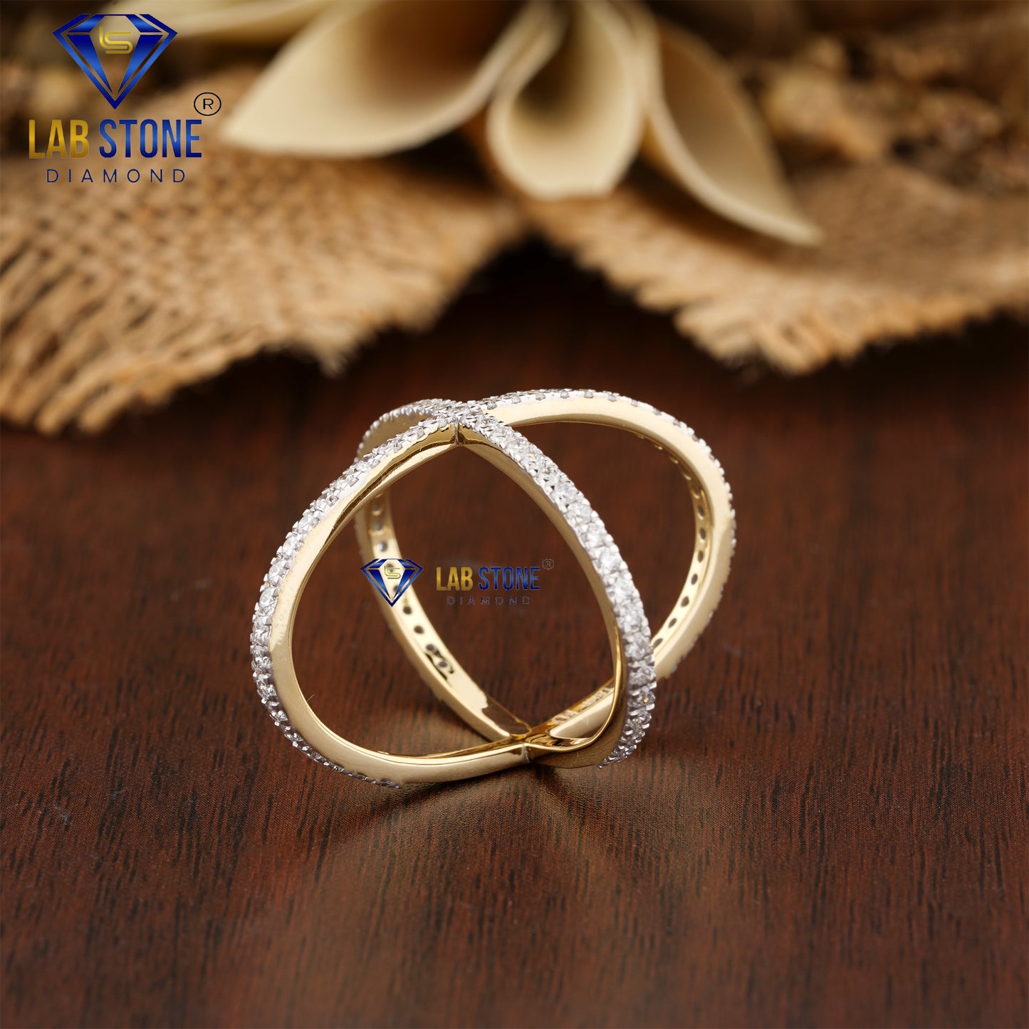 1.18 TDW Round Cut Women’s Engagement Diamond Ring