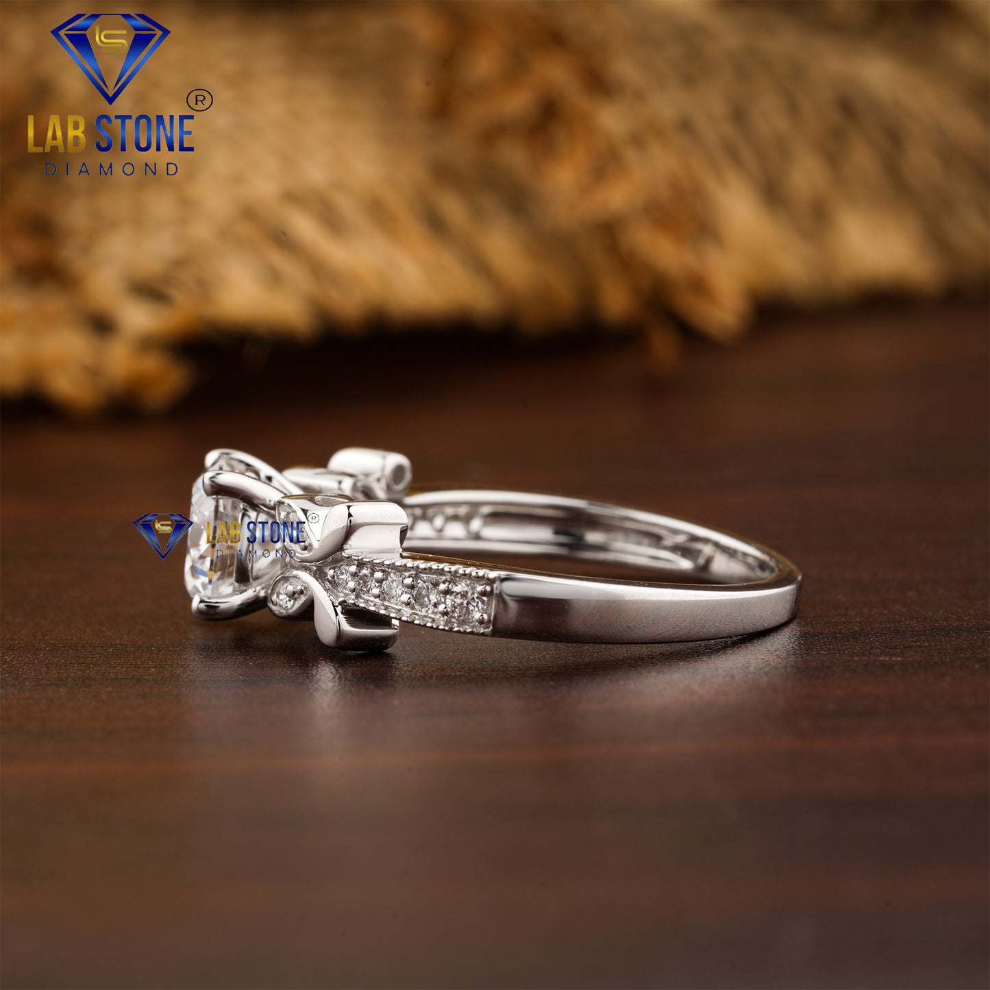 1.29 TDW Round Cut Women’s Engagement Diamond Ring