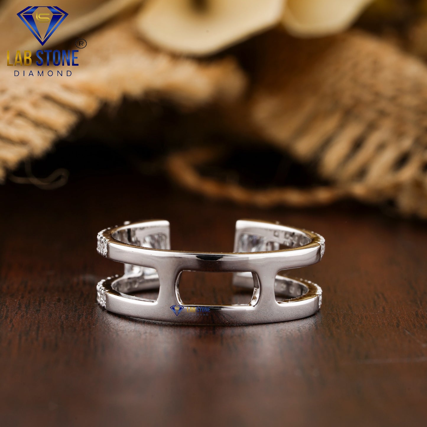 1.13 TDW Radiant & Round Cut Women’s Engagement Diamond Ring