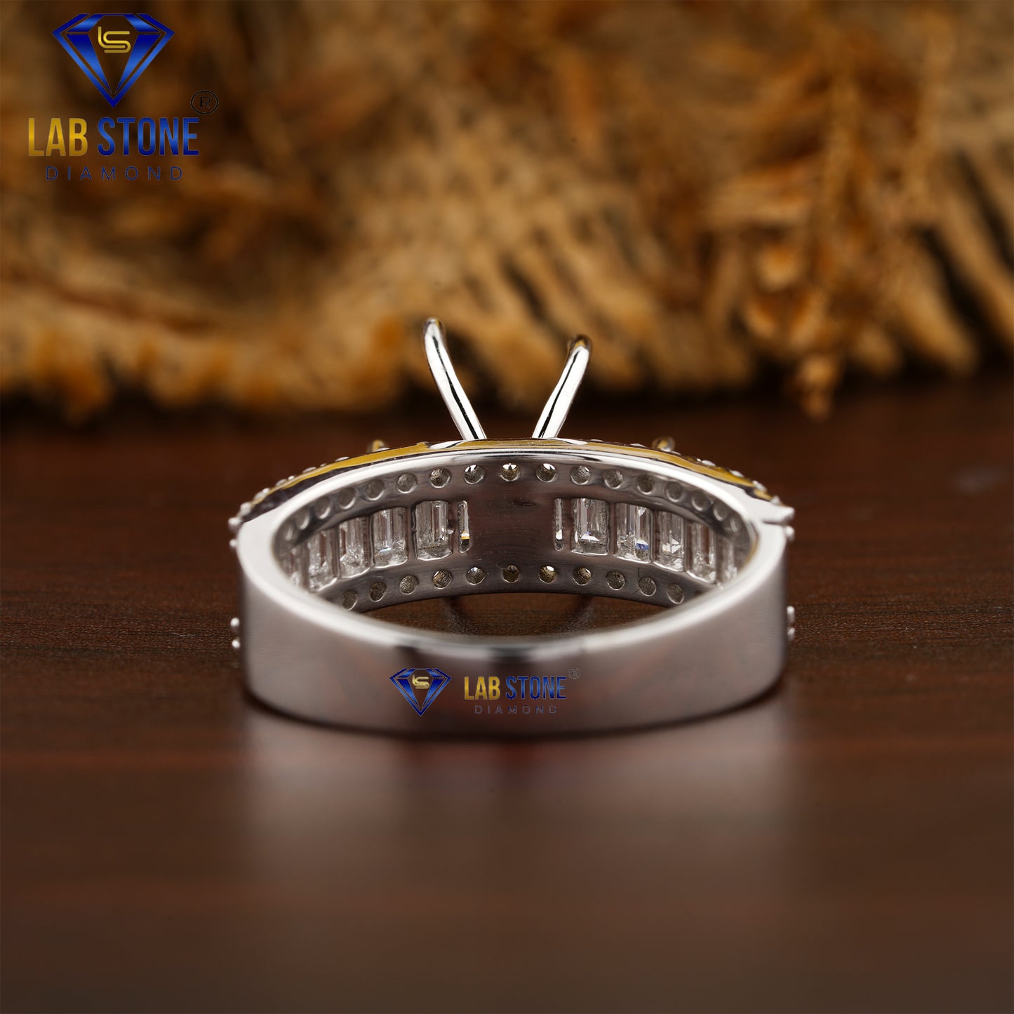 0.80 TDW Round & Baguette Cut Diamond Women’s Engagement Ring