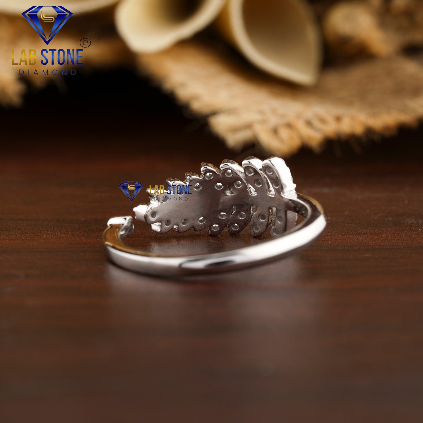 0.21 TDW Round Cut Diamond Women’s Engagement Ring