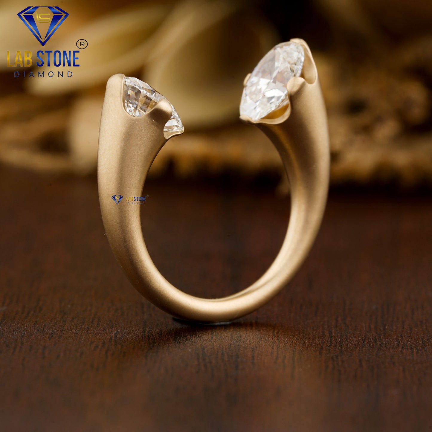 2.50 TDW Oval Cut Women’s Engagement Diamond Ring