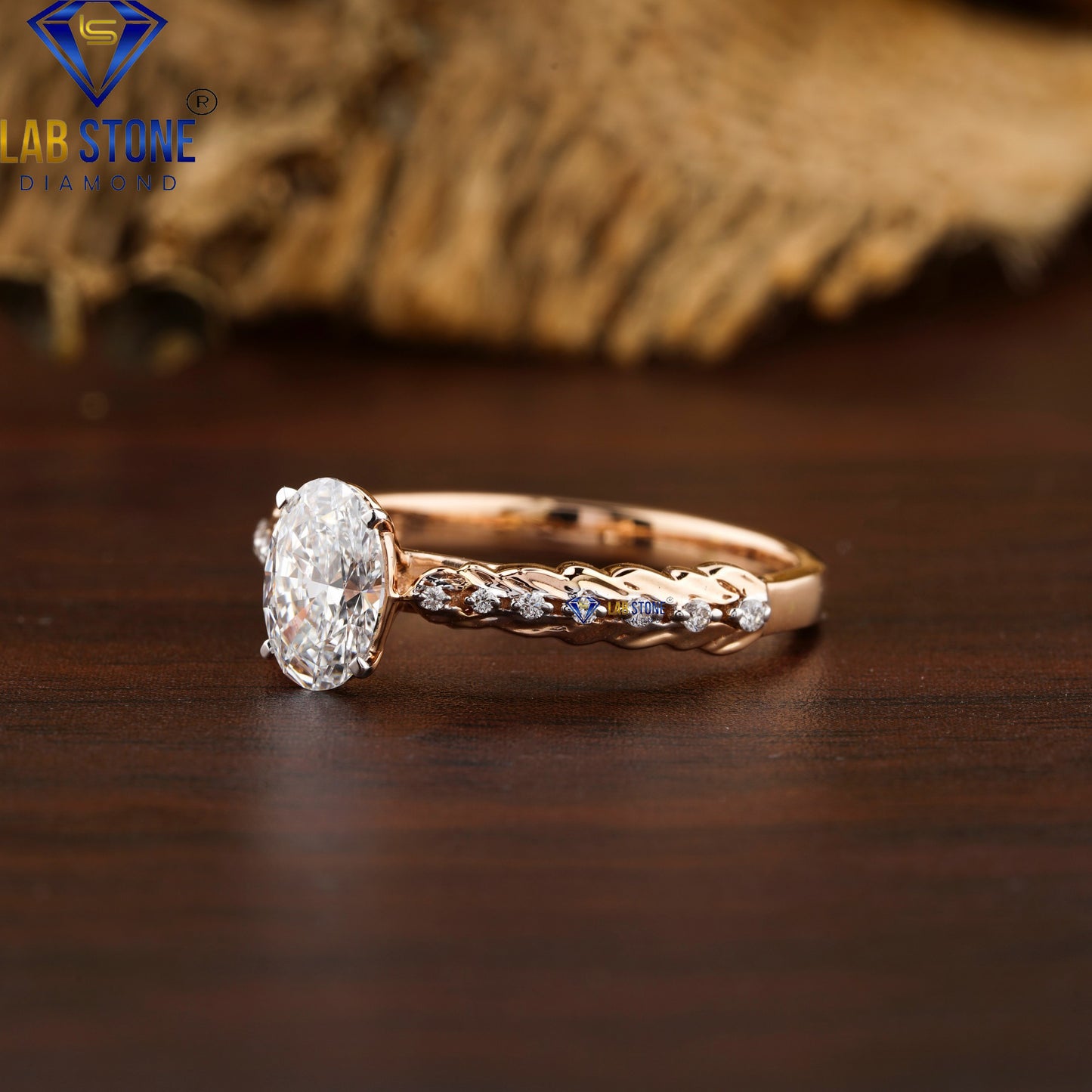 1.078 TDW Oval & Round Cut Diamond Women's Ring