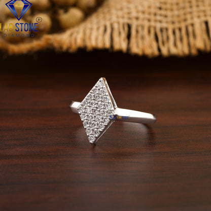 0.34 TDW Round Cut Diamond Women’s Engagement Ring