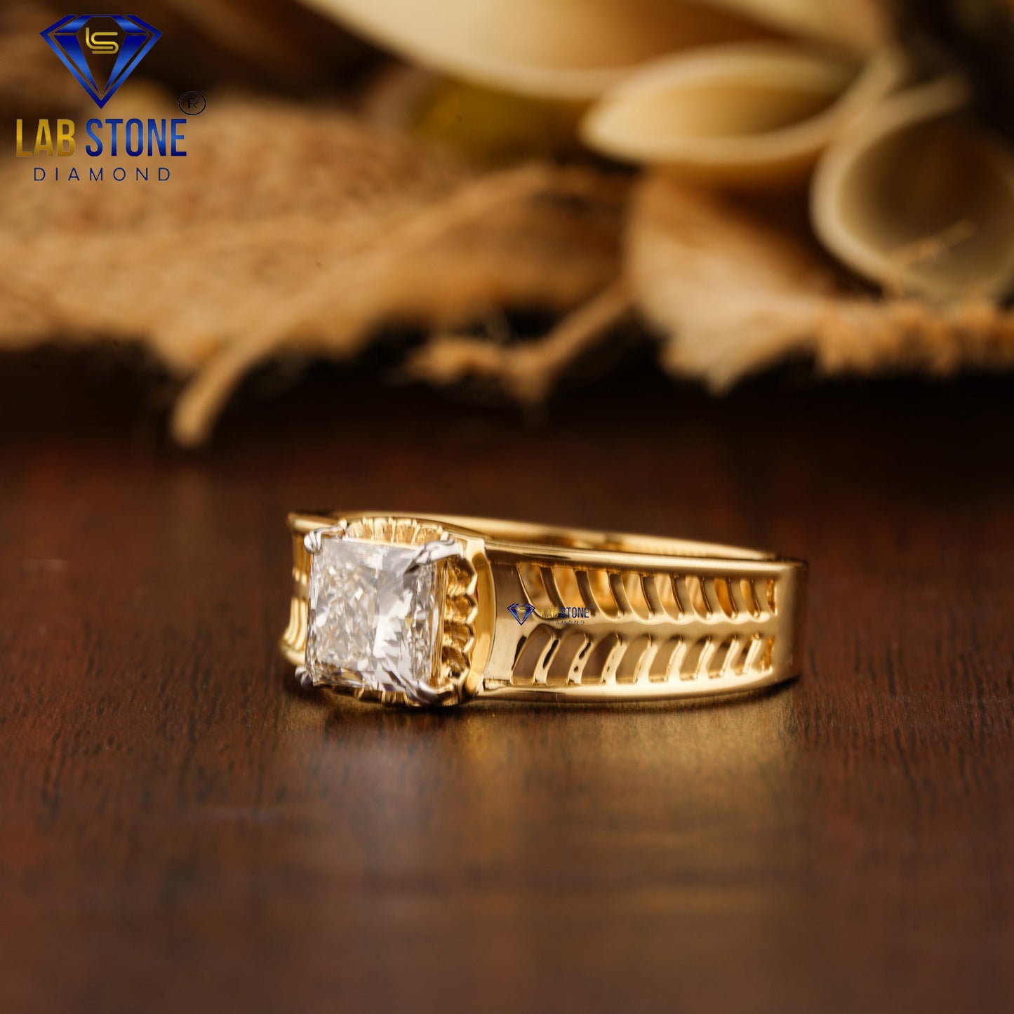 1.75 TDW Princess Cut Diamond Solitaire Ring