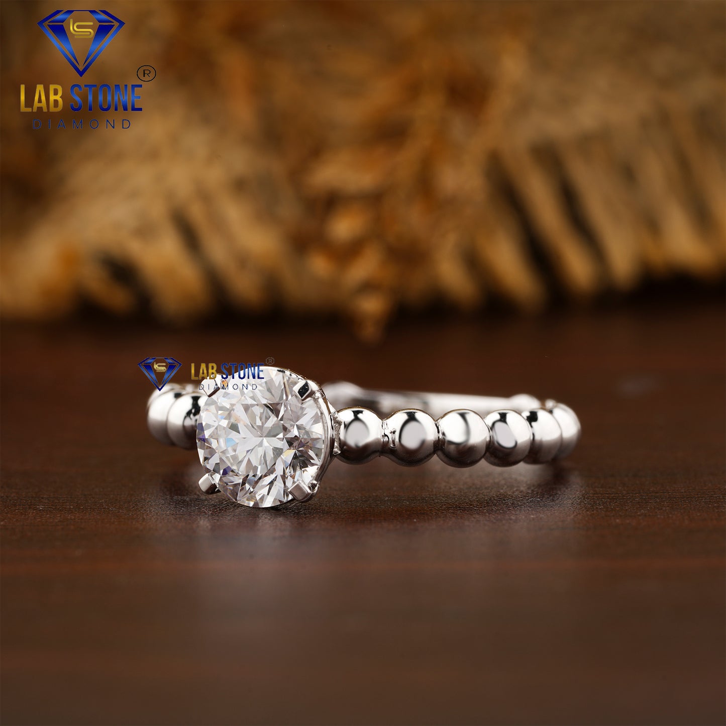 0.98 TDW Round cut Diamond Women's Solitaire Ring