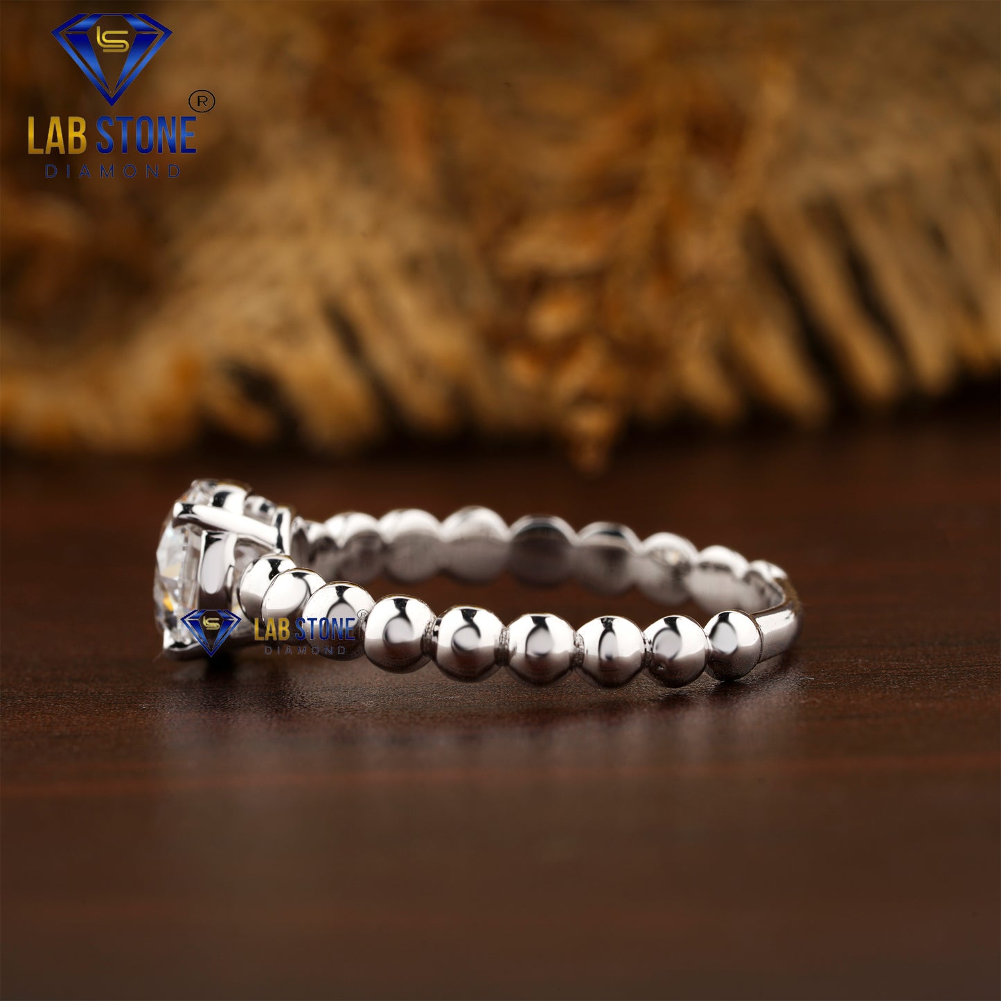 0.98 TDW Round cut Diamond Women's Solitaire Ring